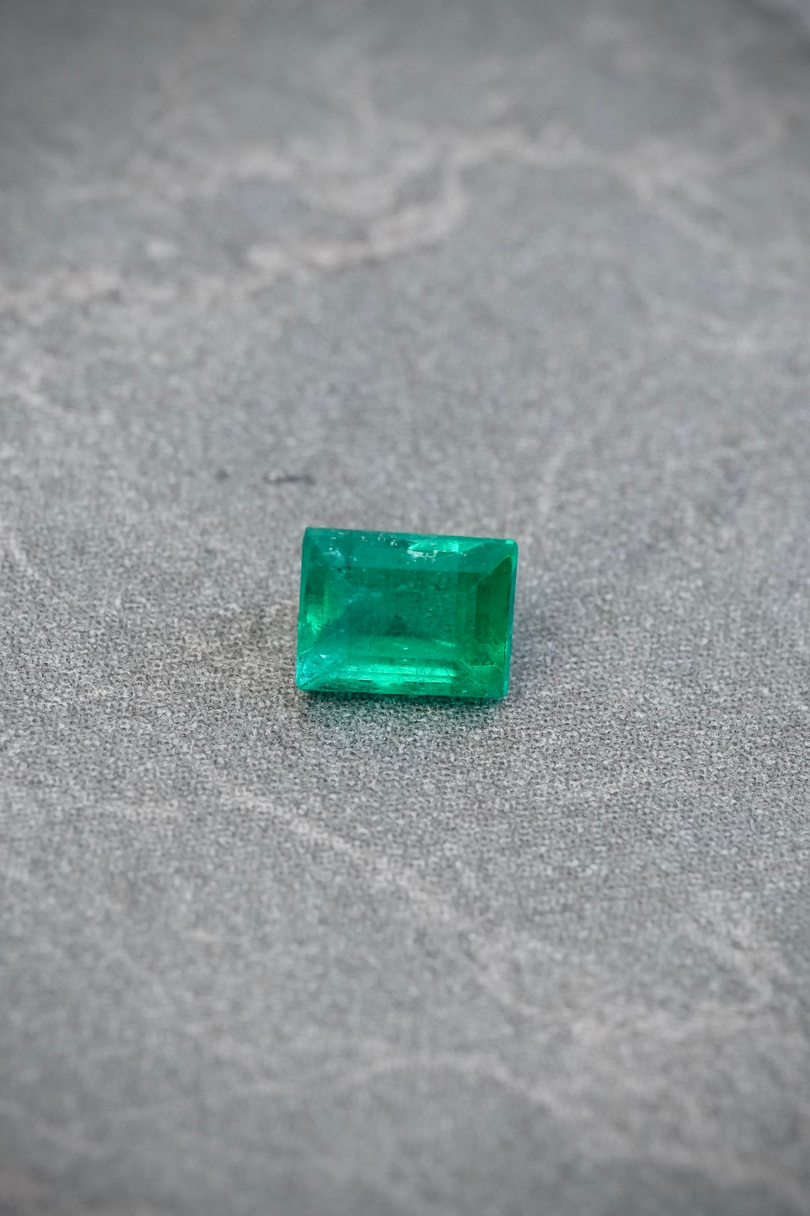 esmeralda rectangular 43pts