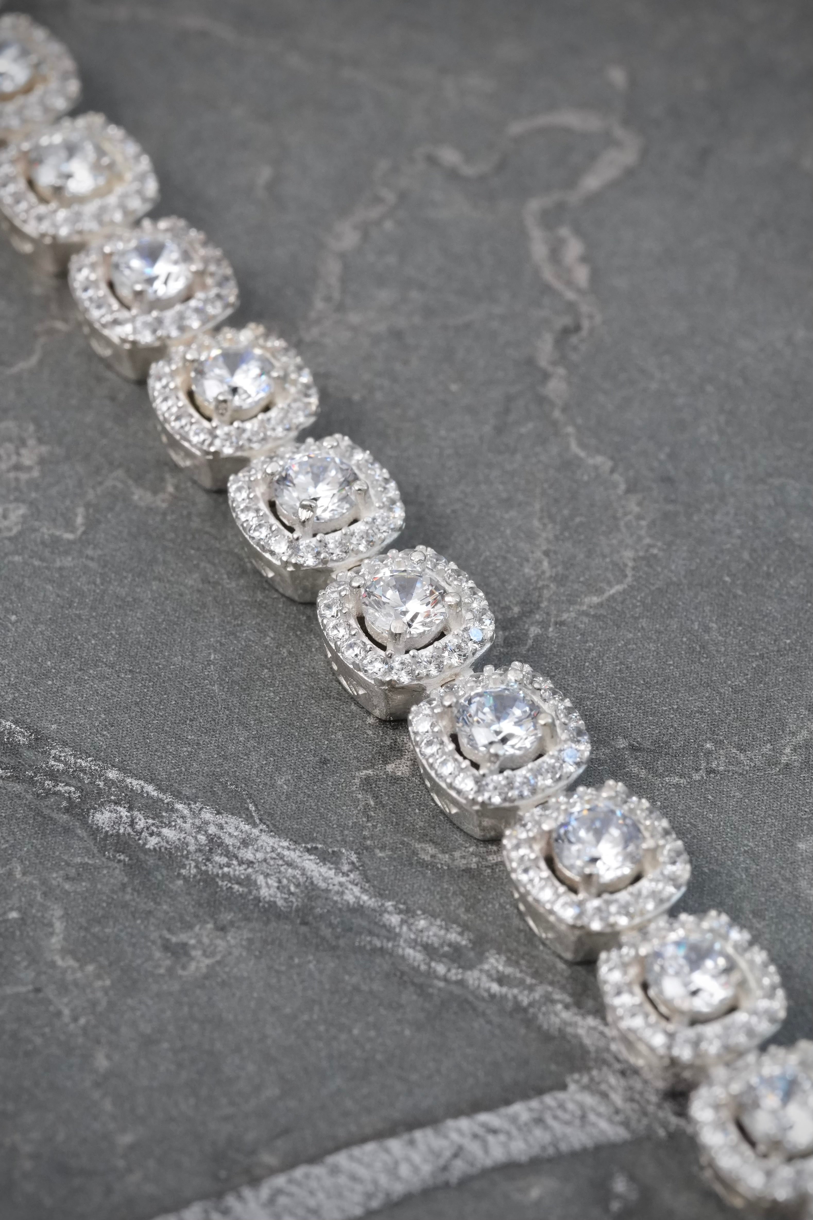 Pulso tenis con swarovski blanco 22.05gr / Largo 18.5cm / Plata (Joya) M