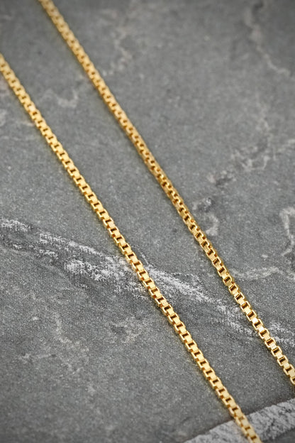 Cadena Veneciana 1.5gr / 45cm / 0.9mm — Oro Amarillo