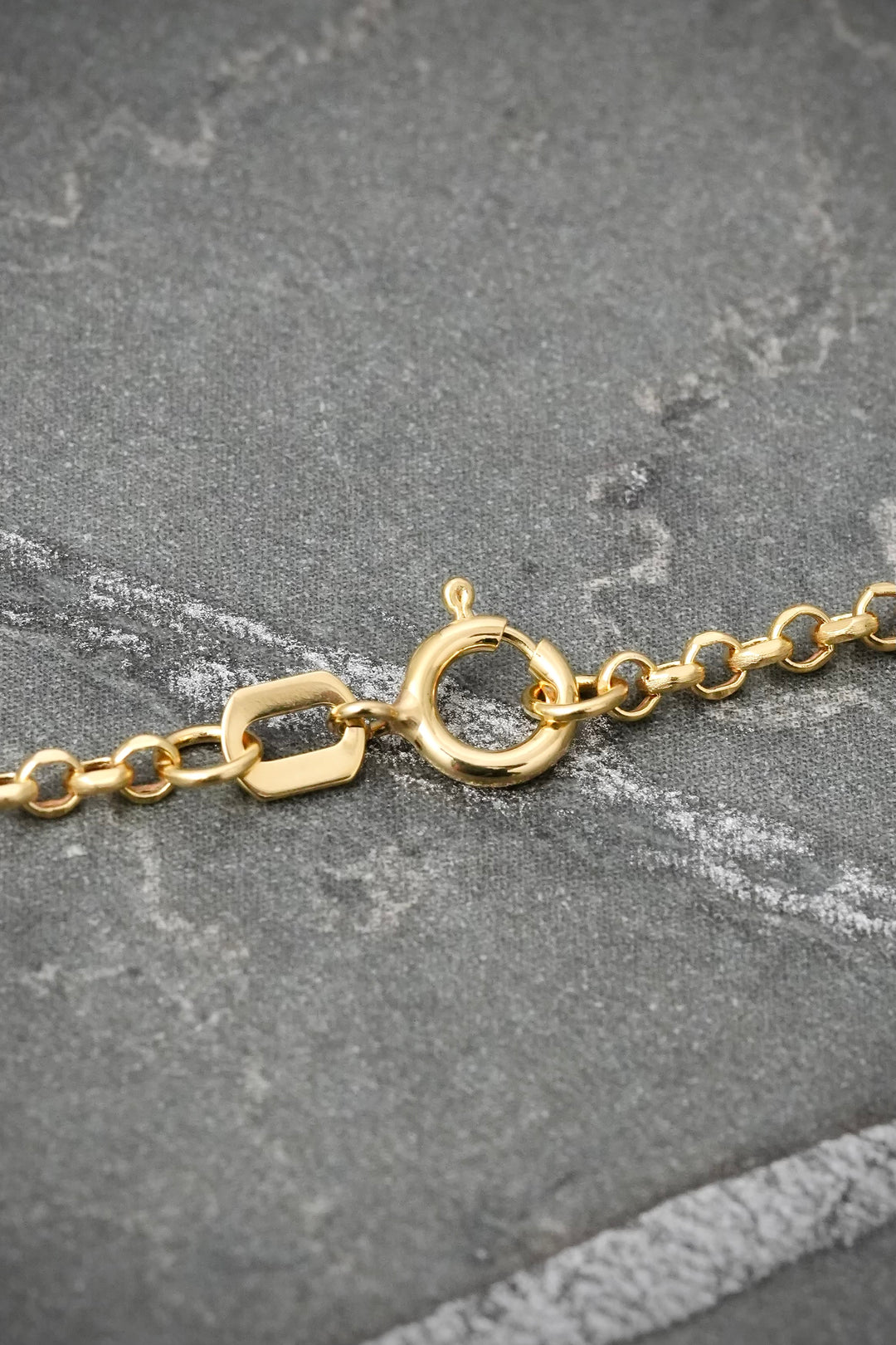 Cadena Aro Seguido 1.85gr / 45cm / 1.9mm — Oro Amarillo