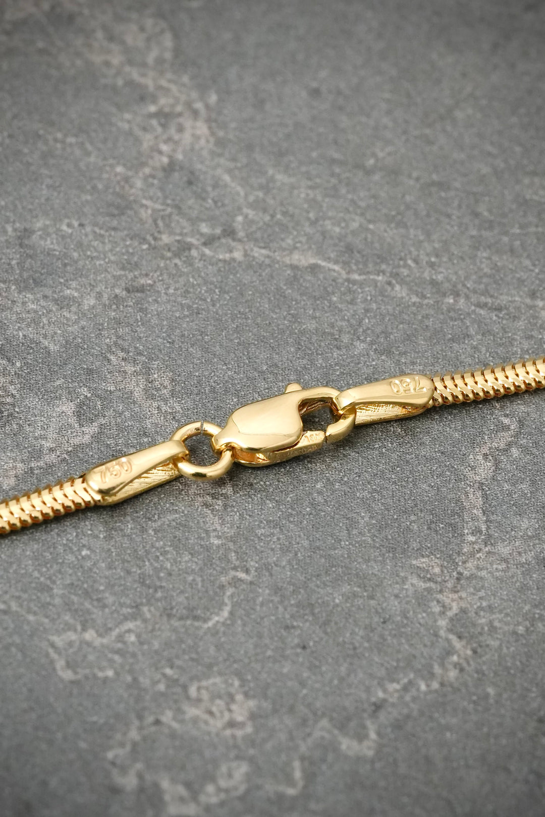 Cadena Veneciana Especial 4.85gr / 45cm / 2.1mm — Oro Amarillo