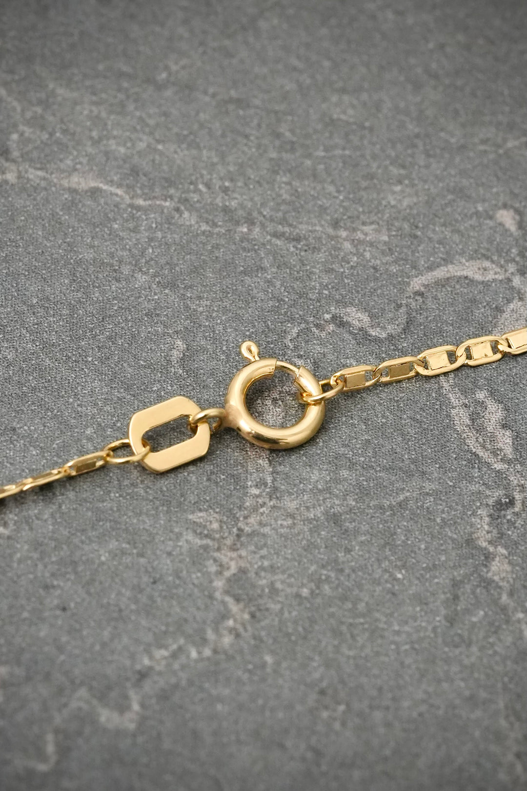 Cadena Plana 1.1gr / 60cm / 1 .3mm — Oro Amarillo