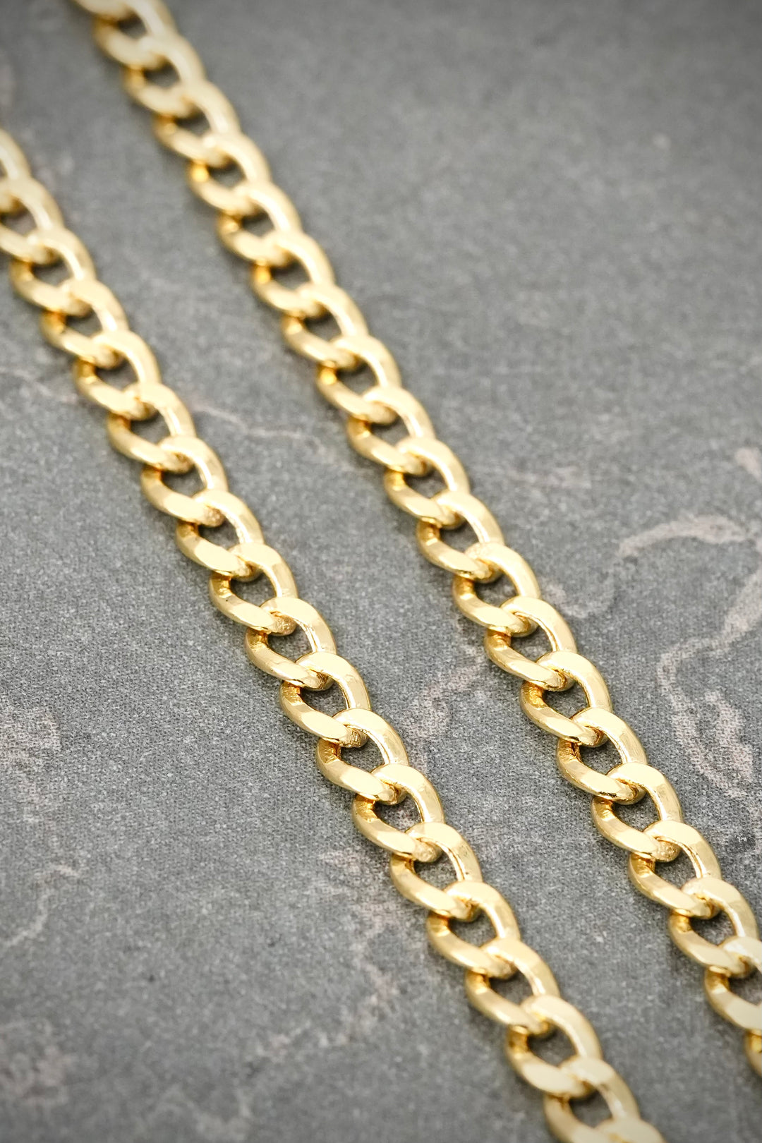 Cadena Cubana 5.4gr / 50cm / 3.3mm — Oro Amarillo