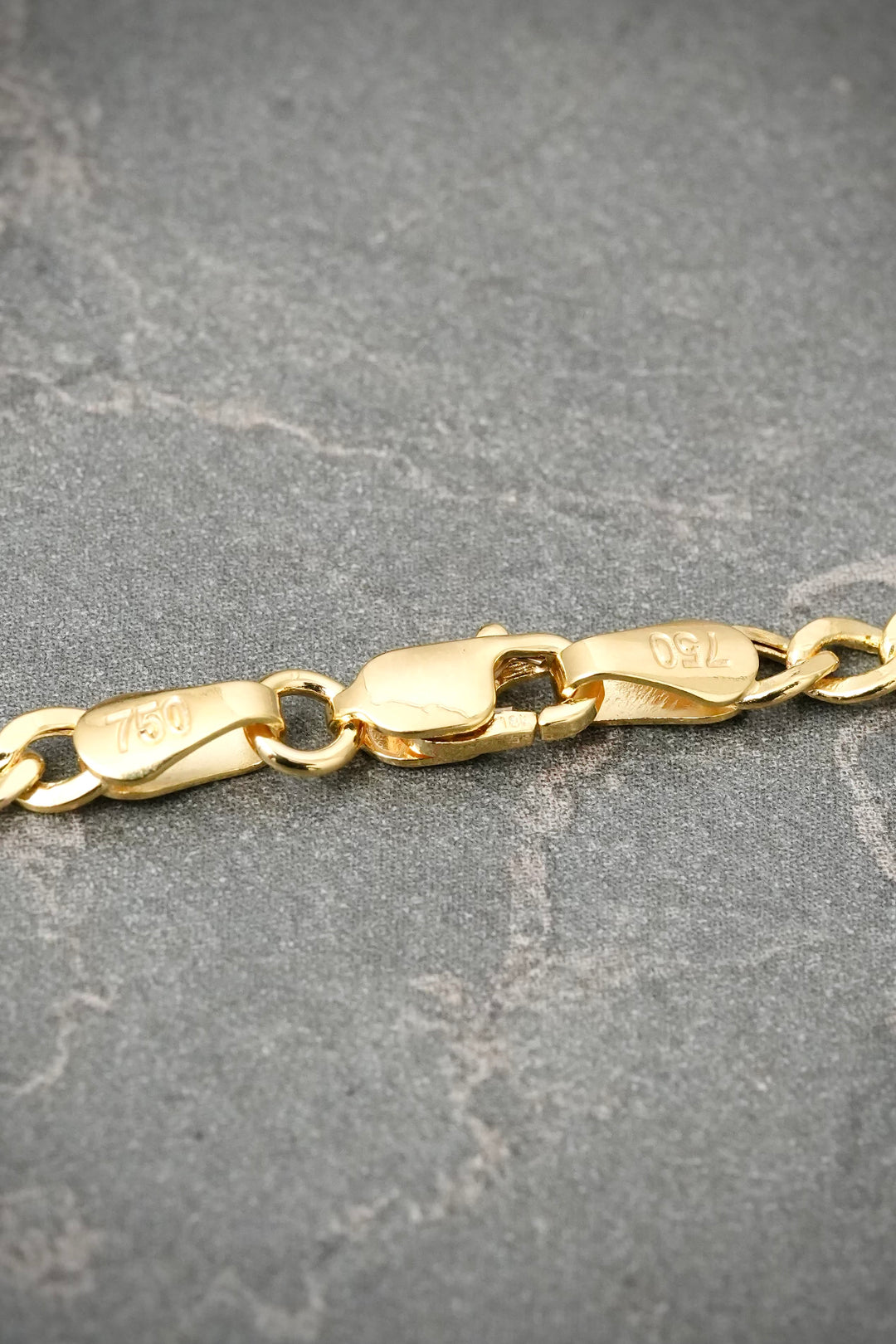 Cadena Cubana 5.6gr / 55cm / 3.3mm — Oro Amarillo