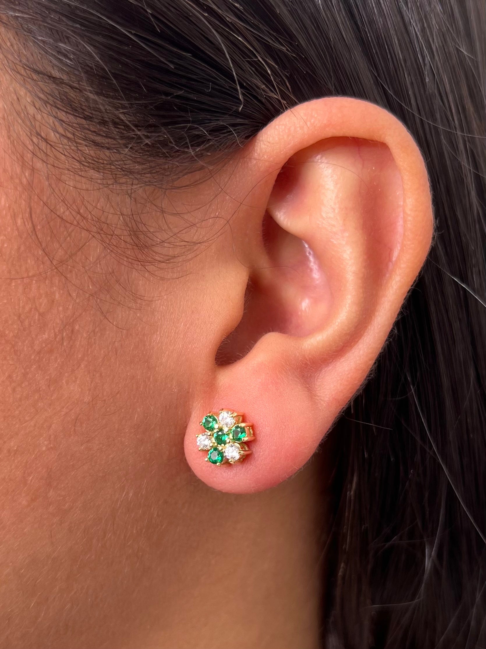 Topos flor con swarovski verde y blanco 4.95gr / Largo 0.8cm — Oro Amarillo