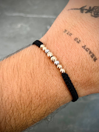 Pulsera en hilo negro con bolas diamantadas 0.75gr — Dos Oros