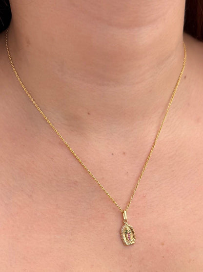 Dije Virgen de Guadalupe con Swarovski 1.2gr / 2.1cm / 9.5mm — Oro Amarillo