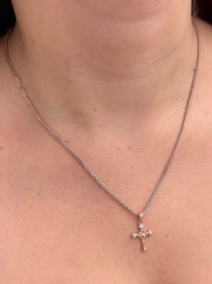 Dije Cruz con Swarovski Blanco 1.25gr / 2.4cm / 13.6mm — Oro Rosado
