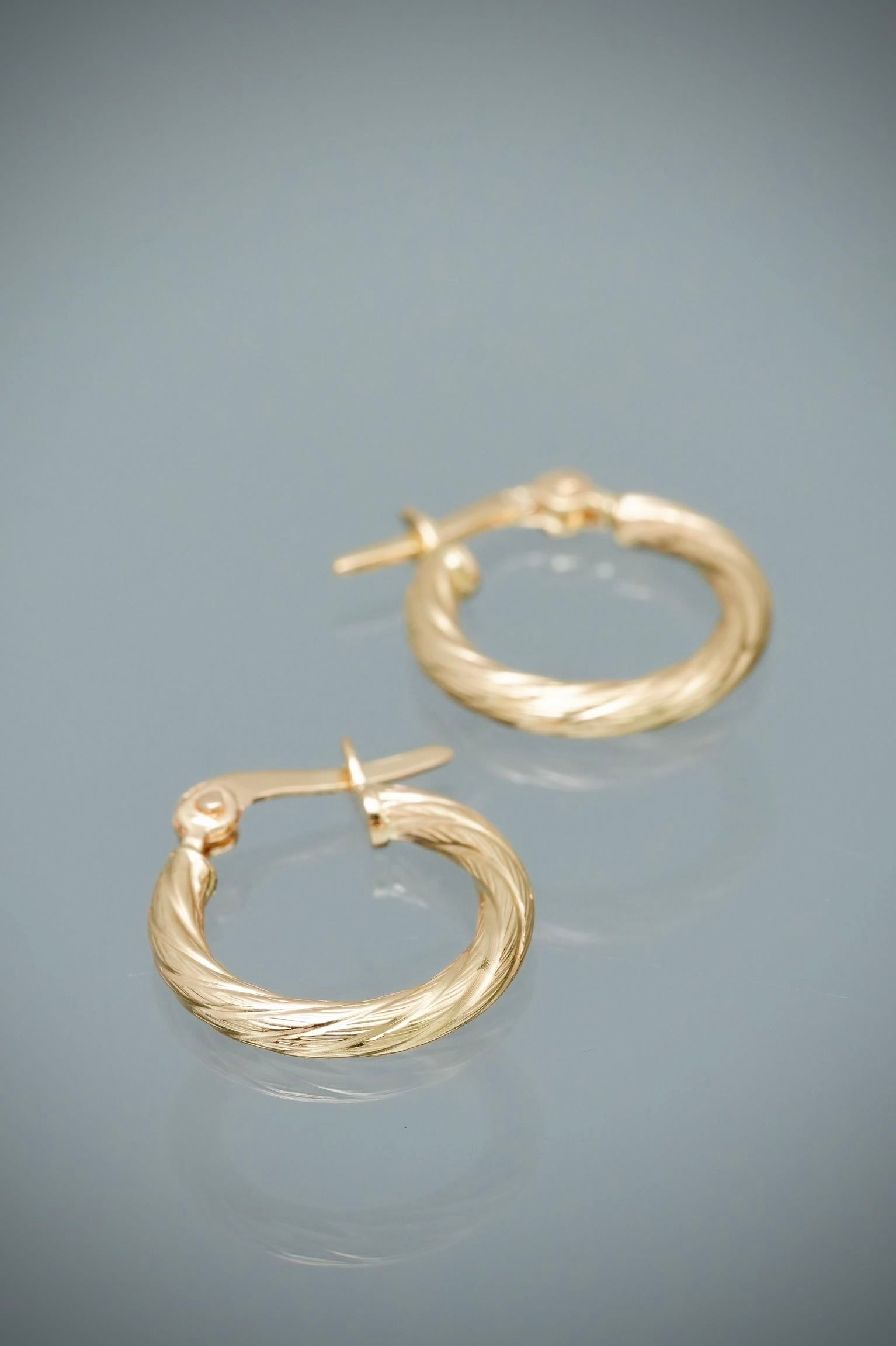 Candongas Entorchadas 0.95gr / 1.5cm / 2.1mm — Oro Amarillo