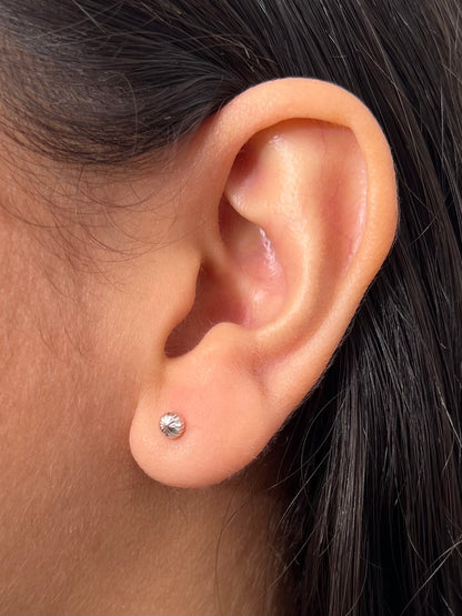 unidad de topo bola diamantado 4mm 0.25gr / Largo 0.4cm / Oro Blanco Nac M