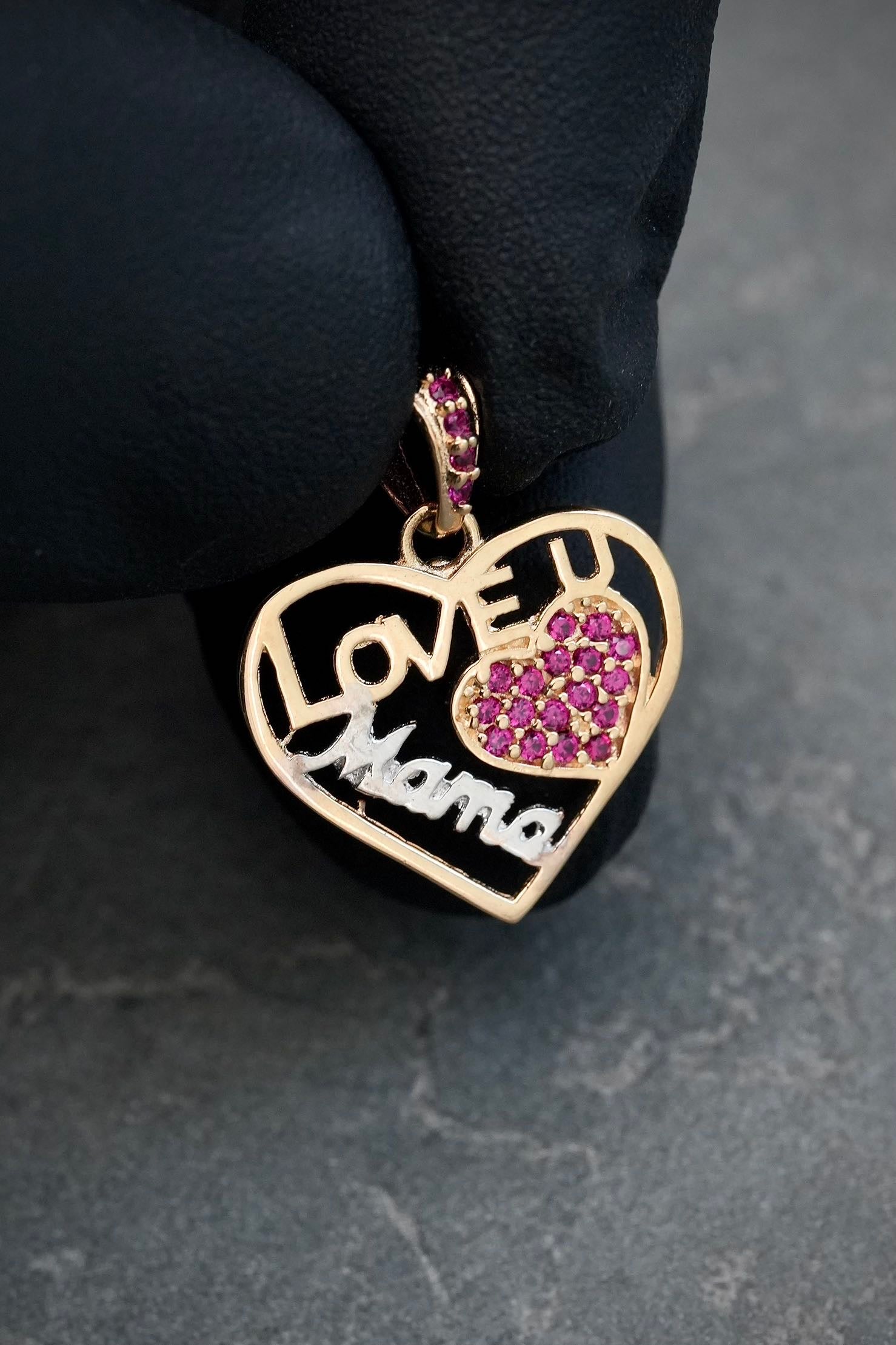 Dije corazon con swarovski fucsia 1.3gr / Largo 2cm / Oro Amarillo Nac M