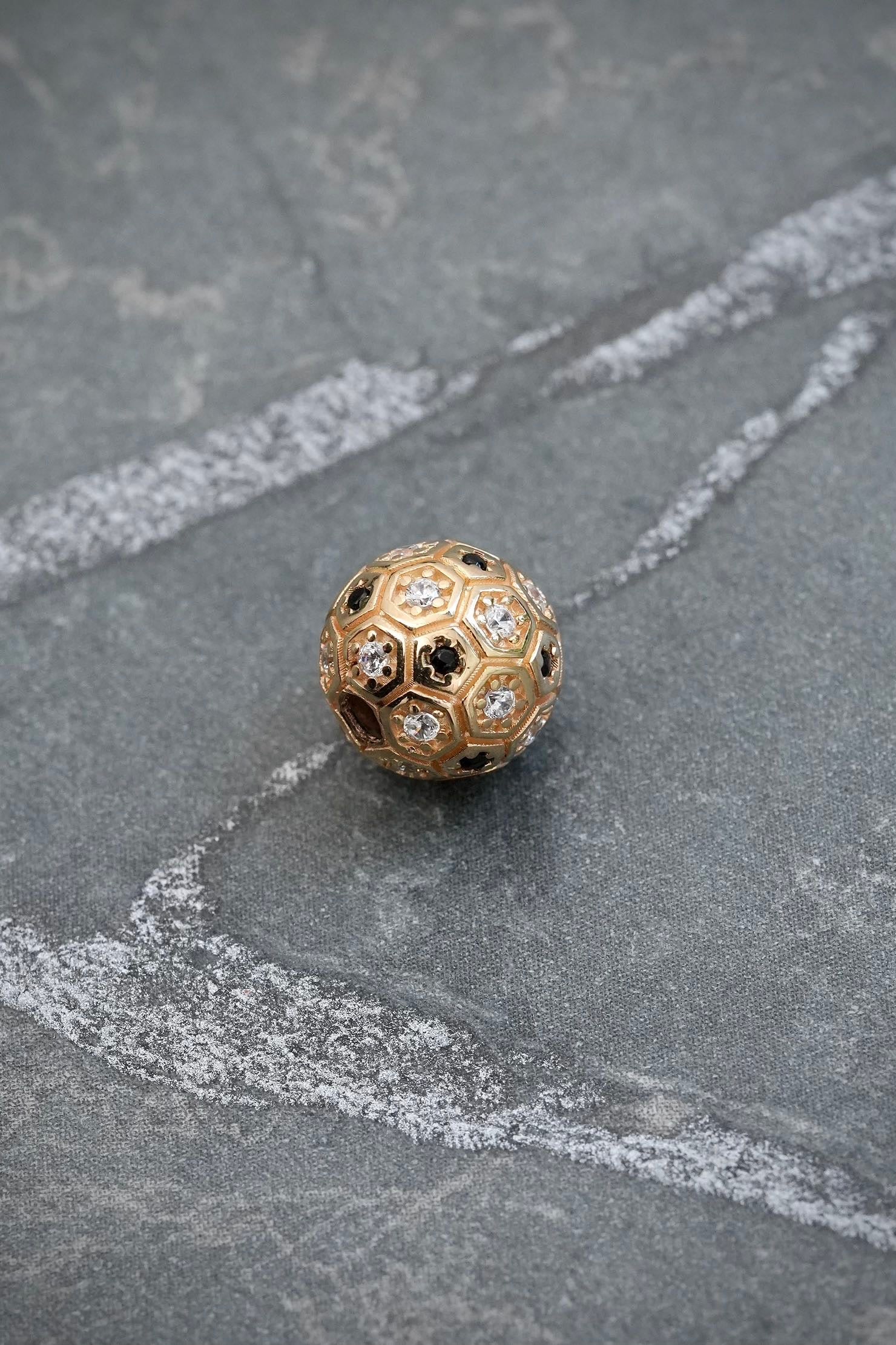 Herraje balon con swarovski blanco y negro 1.45gr / Largo 0.8cm / Oro Amarillo Nac B