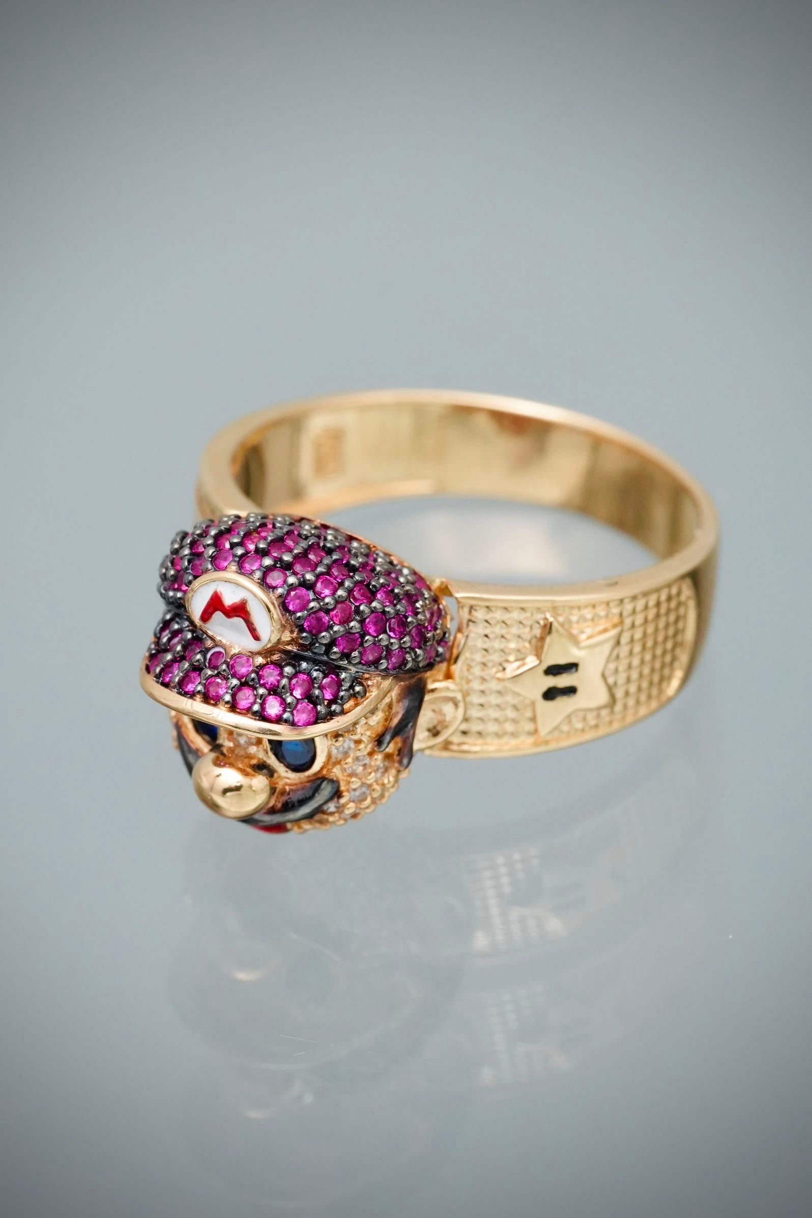 Anillo mario bros con swarovski blanco y fucsia 8.1gr / Talla 9 1/2 — Oro Amarillo