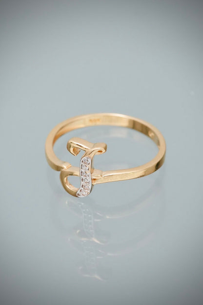 Anillo letra J con swarovski blanco 1.7gr / Talla 6 1/4 — Oro Amarillo