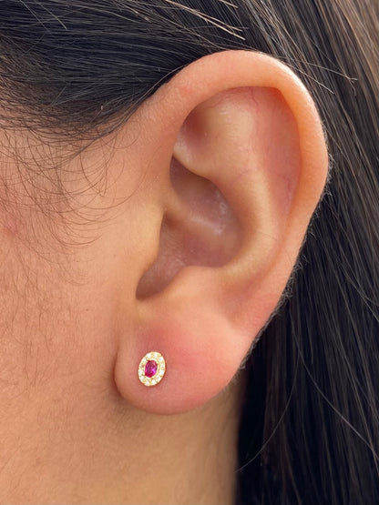Topos con swarovski fucsia y blanco 0.7gr / Largo 0.5cm — Oro Amarillo