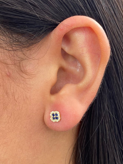Topos Flor con Swarovski Azul y Blanco 0.9gr / 0.5cm / 5.7mm — Oro Amarillo