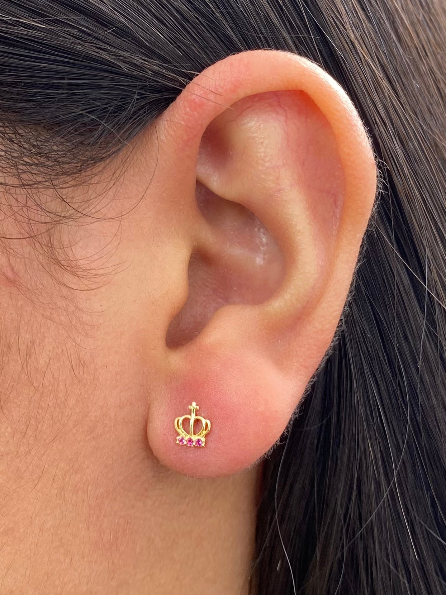 Topos corona con swarovski fucsia 0.6gr / Largo 0.6cm — Oro Amarillo