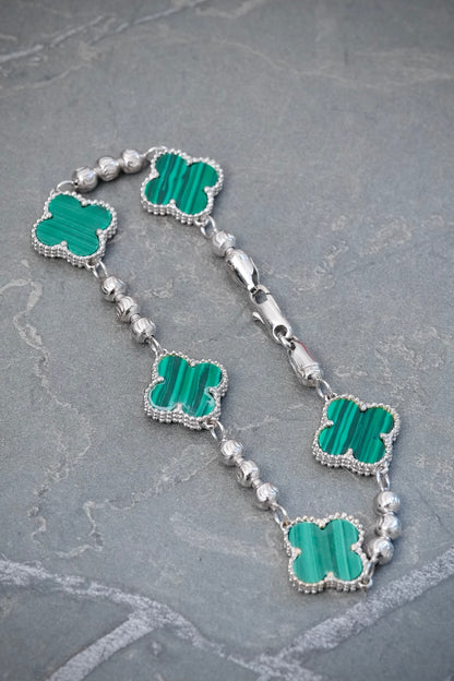 Pulso Lucky Clover Piedra Verde 12.2gr / 19cm / 14mm — Oro Blanco