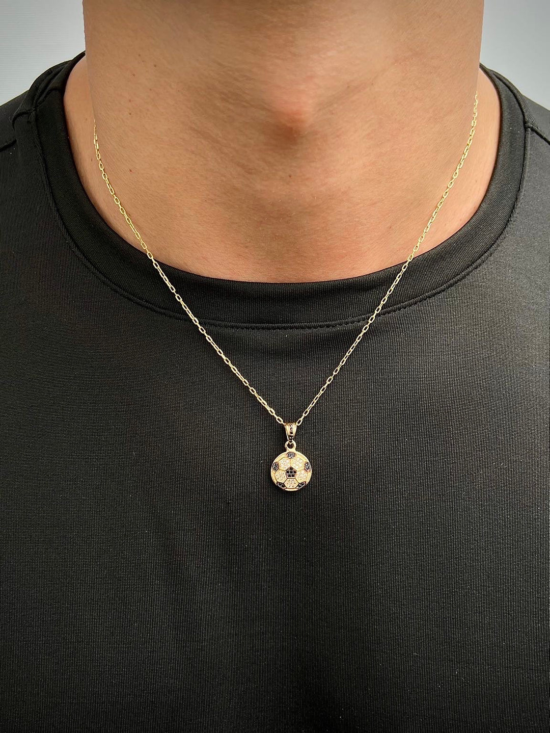Dije balon con swarovski negro y blanco 2.65gr / Largo 2.3cm — Oro Amarillo