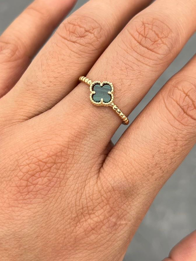 Anillo lucky clover piedra verde 2gr / TALLA 6 1/2 / Oro Amarillo Nac M