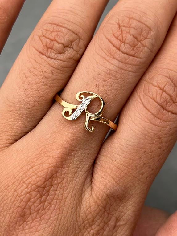 Anillo letra R con swarovski blanco 2gr / Talla 7 1/4 — Oro Amarillo