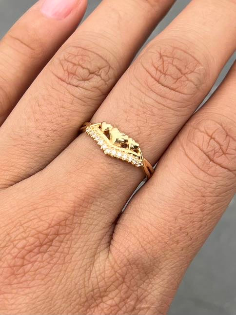 Anillo corazones con swarovski blanco 1.9gr / Talla 6 1/4 — Oro Amarillo