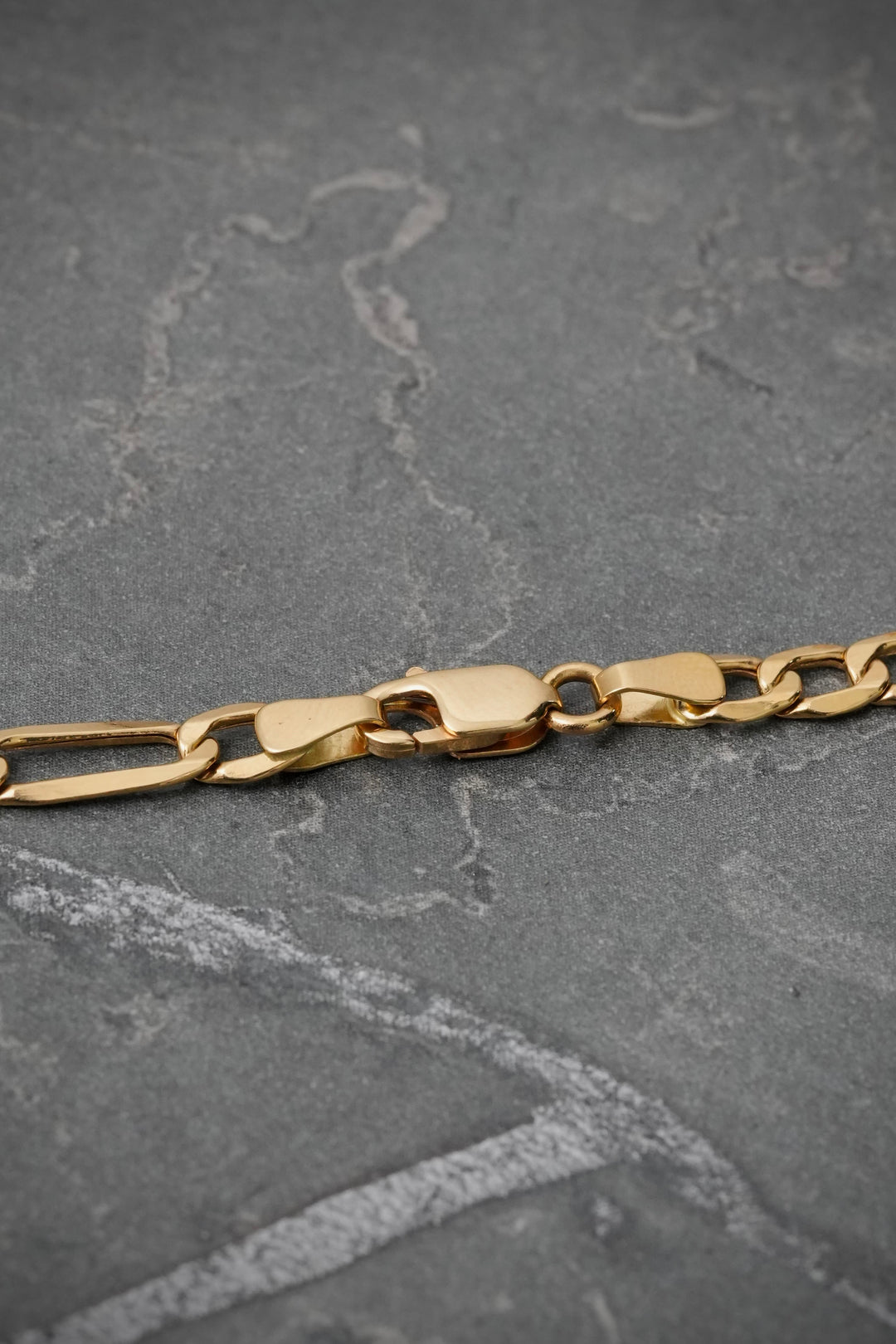 Cadena figaro 8.05gr / Largo 60cm — Oro Amarillo