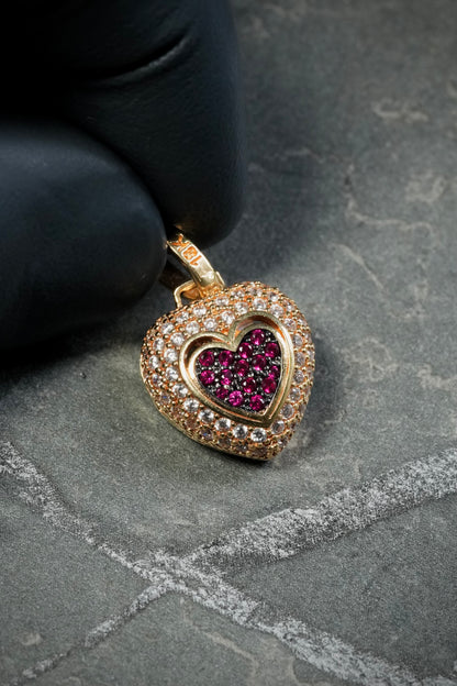 Dije De Corazon Con Swarovski 4.1gr / Largo 2.4cm — Oro Amarillo