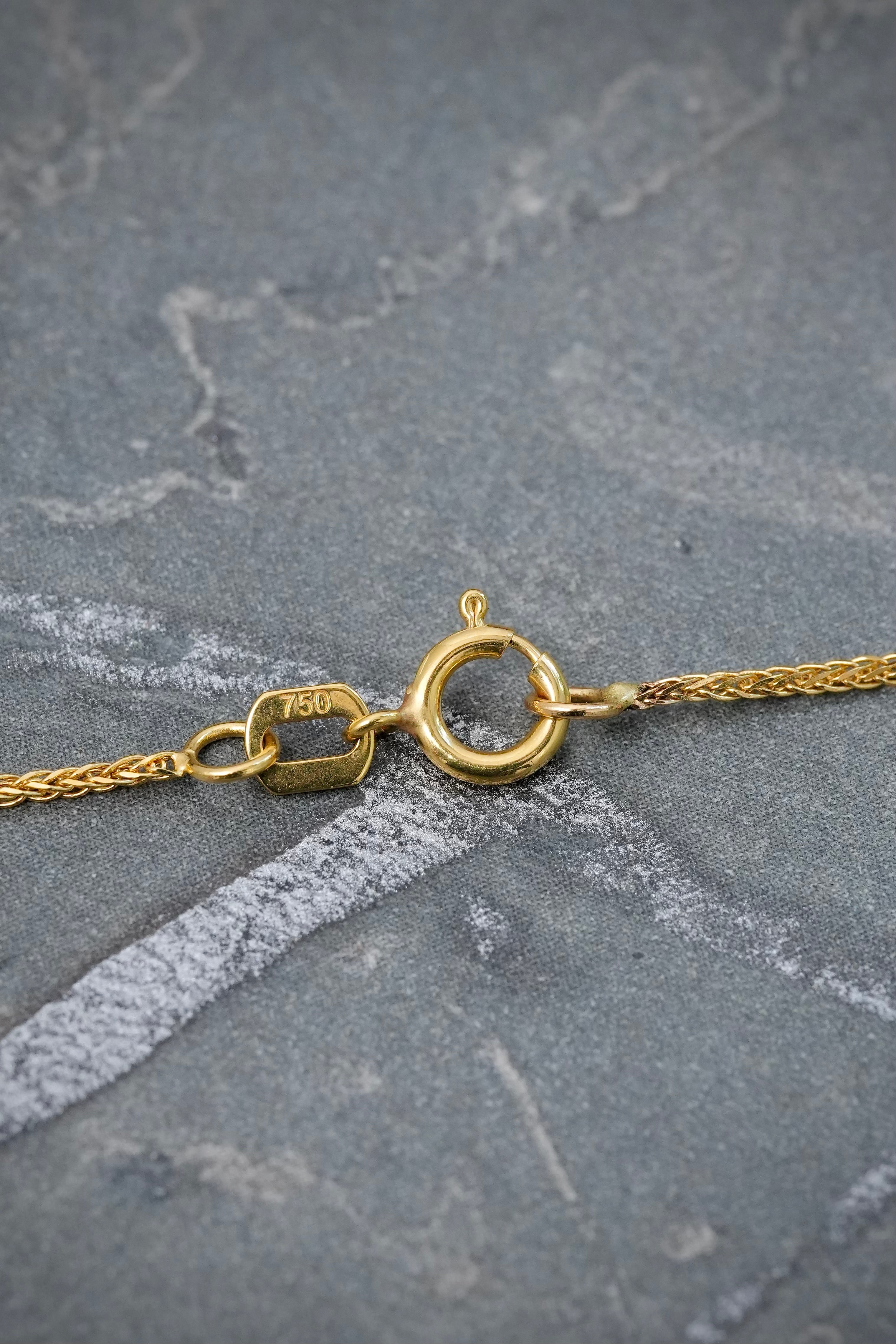 Cadena con Dije 130pts de Esmeralda y 16pts de Diamantes 3.75gr / 45cm / 0.7mm — Oro Amarillo