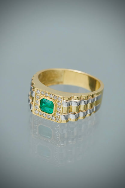 Anillo con 28pts de esmeralda y 16pts de diamantes 5.15gr / TALLA 7 1/4 / Dos Oros (Joya) B