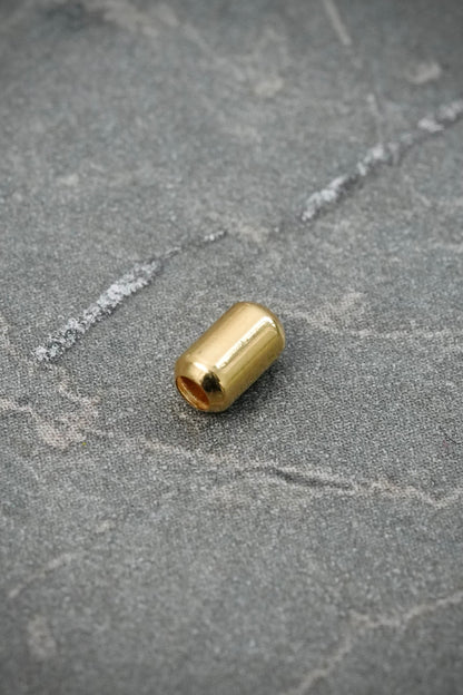 Herraje tubo liso 0.05gr / Largo 0.5cm — Oro Amarillo