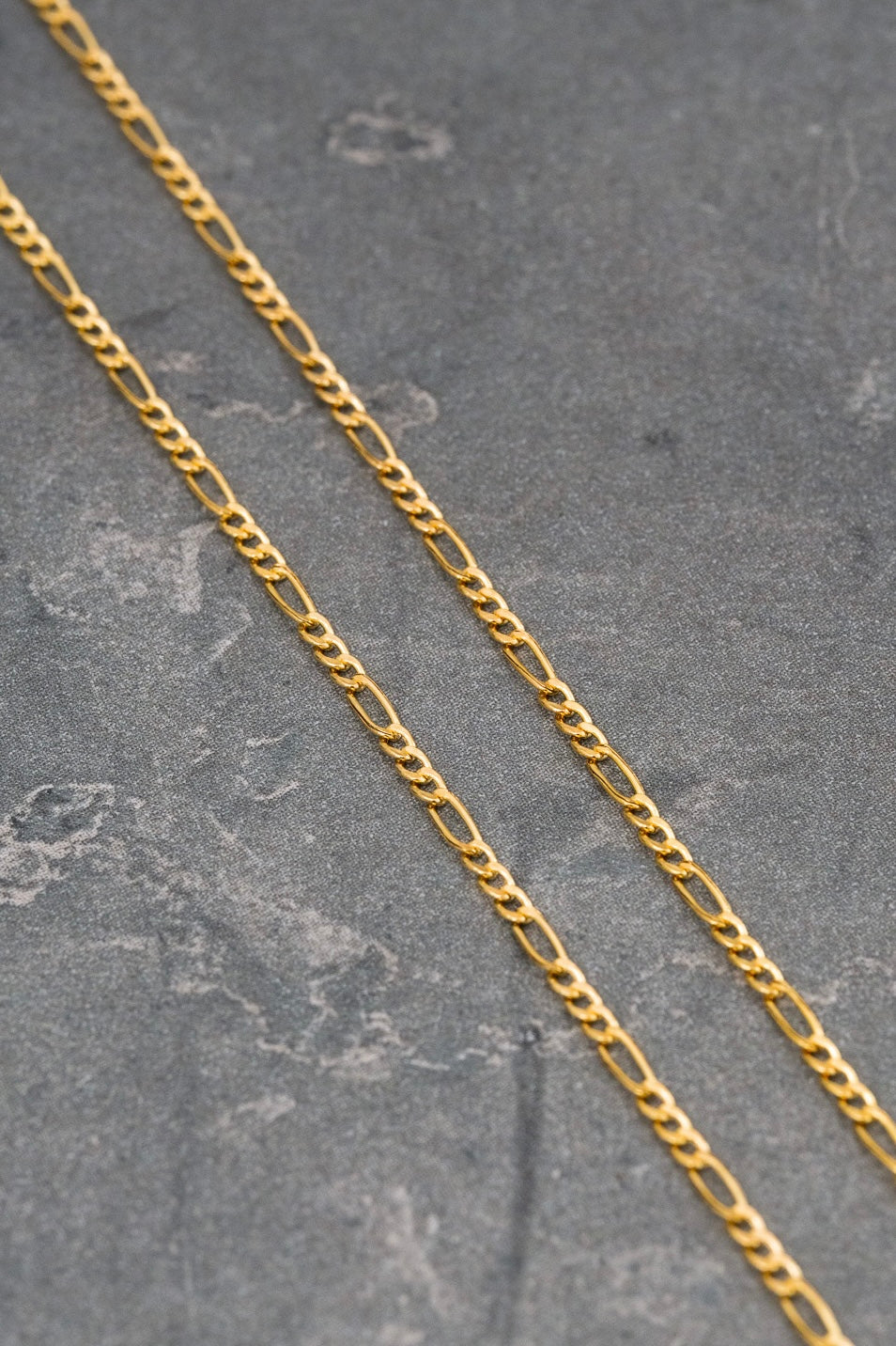 Cadena mini figaro 1.35gr / Largo 60cm / Oro Amarillo italy +1 M
