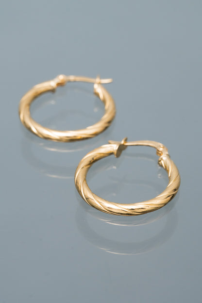 Candongas semi entorchadas 1.9gr / Largo 2.3cm — Oro Amarillo