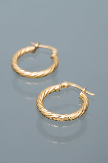 Candongas entorchadas 1.95gr / Largo 2.1cm — Oro Amarillo