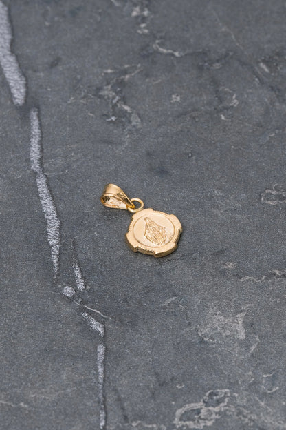 Dije virgen de la milagrosa 0.5gr / Largo 1.7cm / Oro Amarillo Nac P
