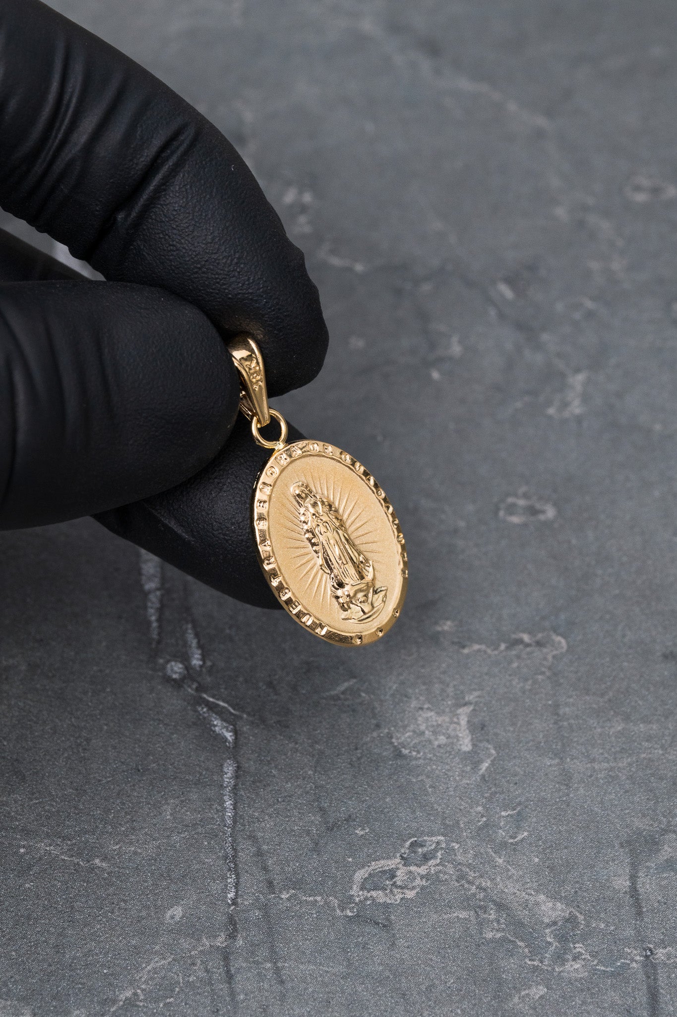 Dije virgen de guadalupe 1.6gr / Largo 3.2cm / Oro Amarillo Nac P