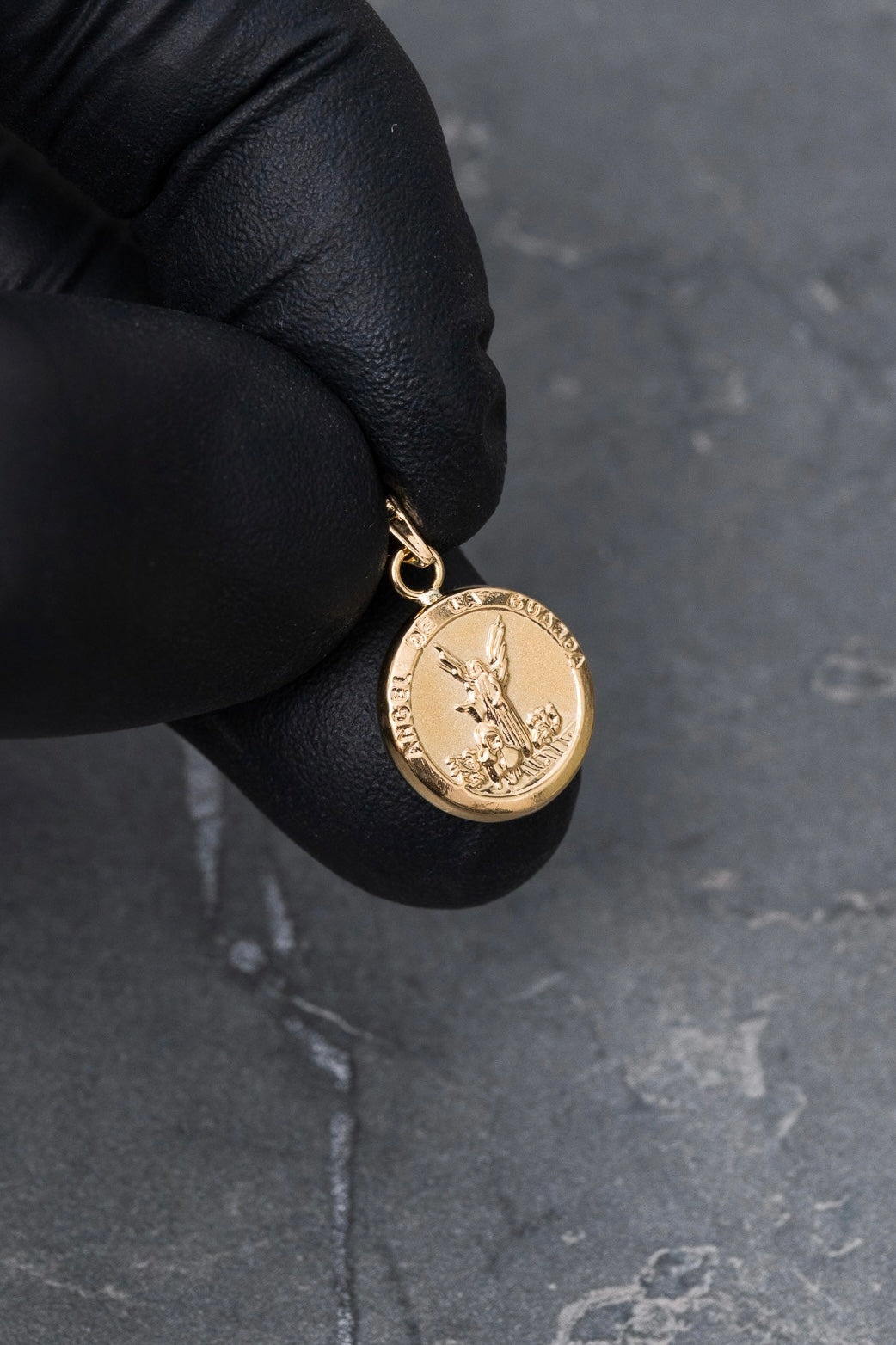 Dije angel de la guarda 0.7gr / Largo 2.0cm / Oro Amarillo Nac P