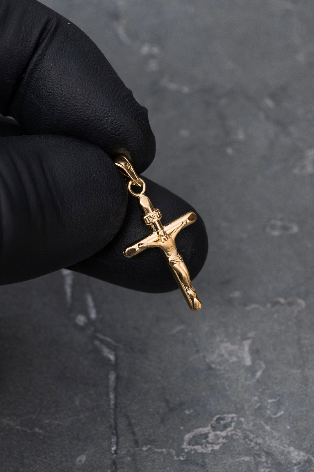 Dije cruz jesus 0.7gr / Largo 2.7cm / Oro Amarillo Nac P