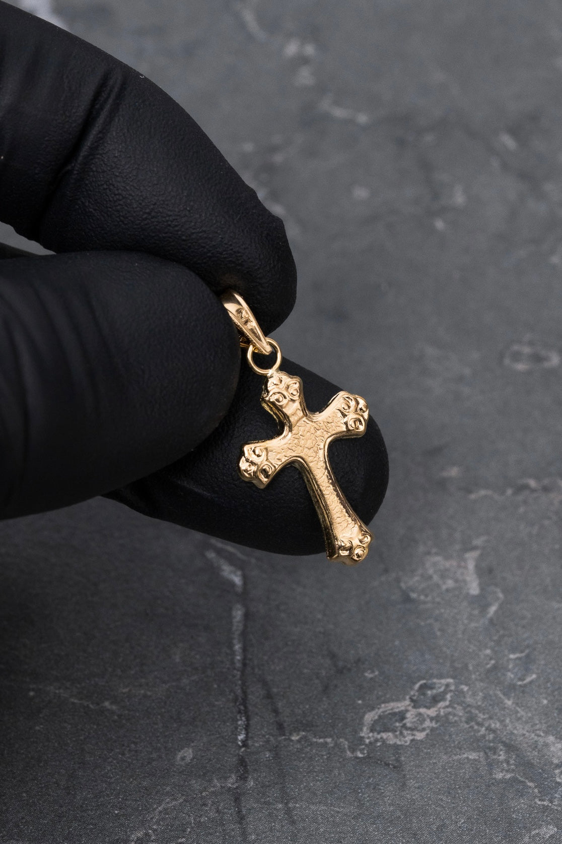 Dije de cruz 0.7gr / Largo 2.8cm / Oro Amarillo Nac P