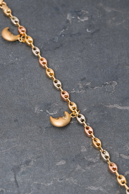 Pulso gc con dijes 3.7gr / Largo 18.5cm / Tres Oros (Joya) M