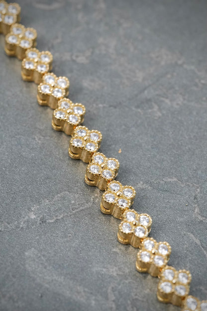 Pulso Lucky Clover con Swarovski Blanco 16.05gr / 18cm / 5.7mm — Oro Amarillo