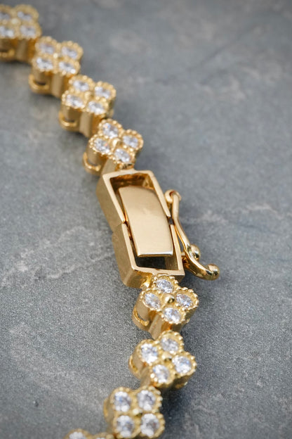 Pulso Lucky Clover con Swarovski Blanco 16.05gr / 18cm / 5.7mm — Oro Amarillo