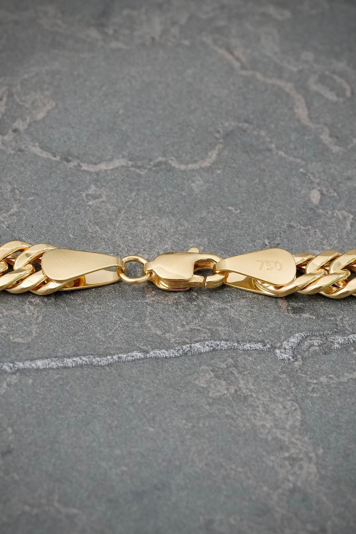 Cadena Cubana 9.5gr / 60cm / 6.3mm — Oro Amarillo