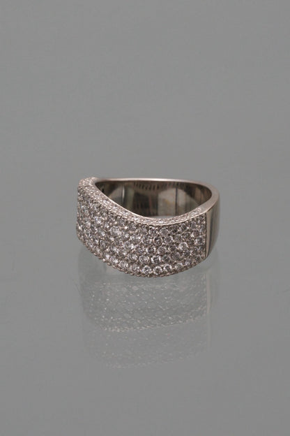Anillo con 120pts de diamantes 9.15gr / TALLA 6 1/4 / Oro Blanco (Joya) M