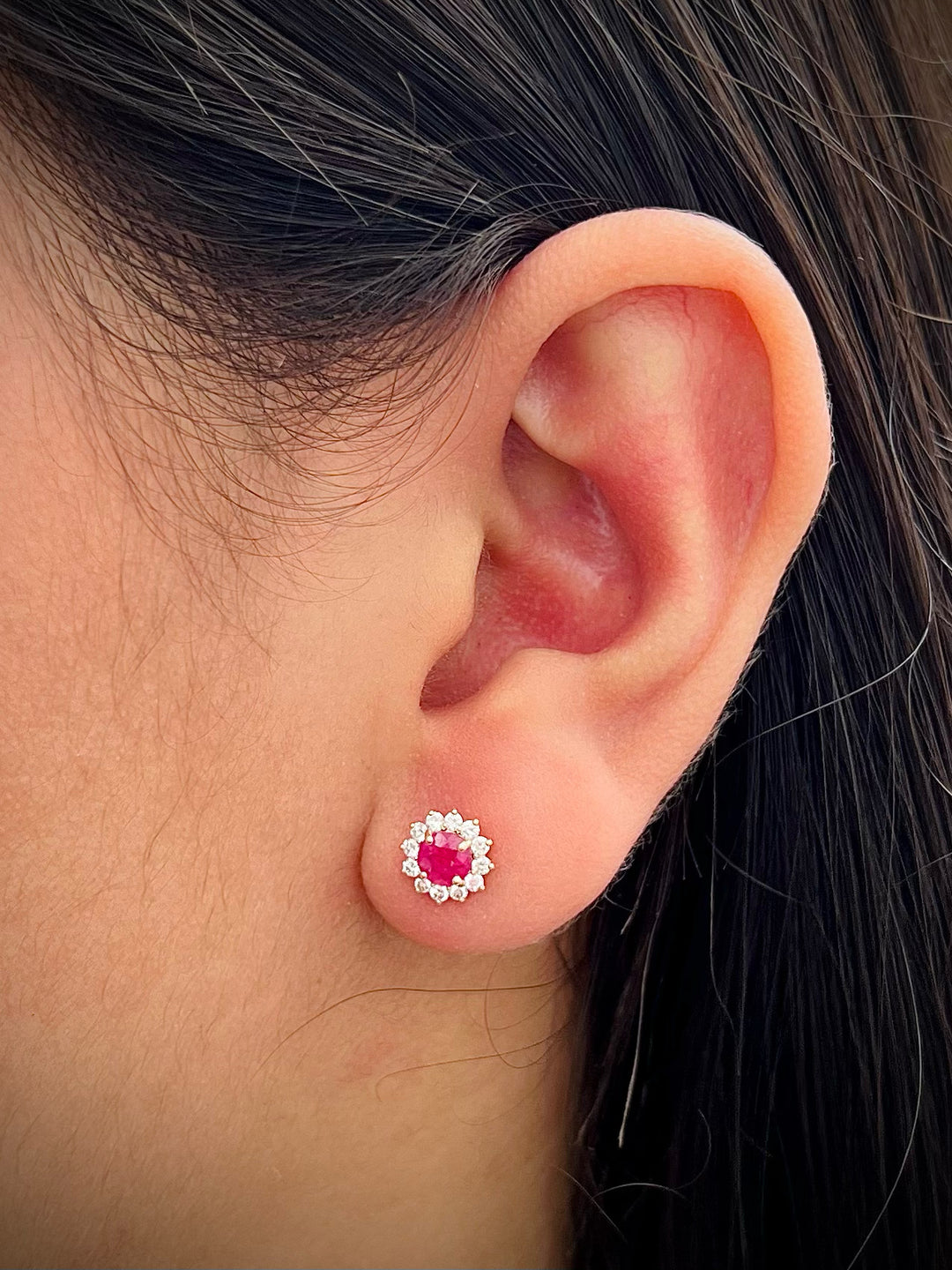 Topos con 81pts de Rubie y 34pts de Diamantes 2.2gr / 0.7cm / 7mm — Oro Rosado