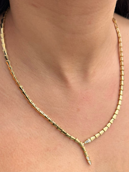 Cadena con 17pts de diamantes 45.75gr / Largo 50cm — Oro Amarillo