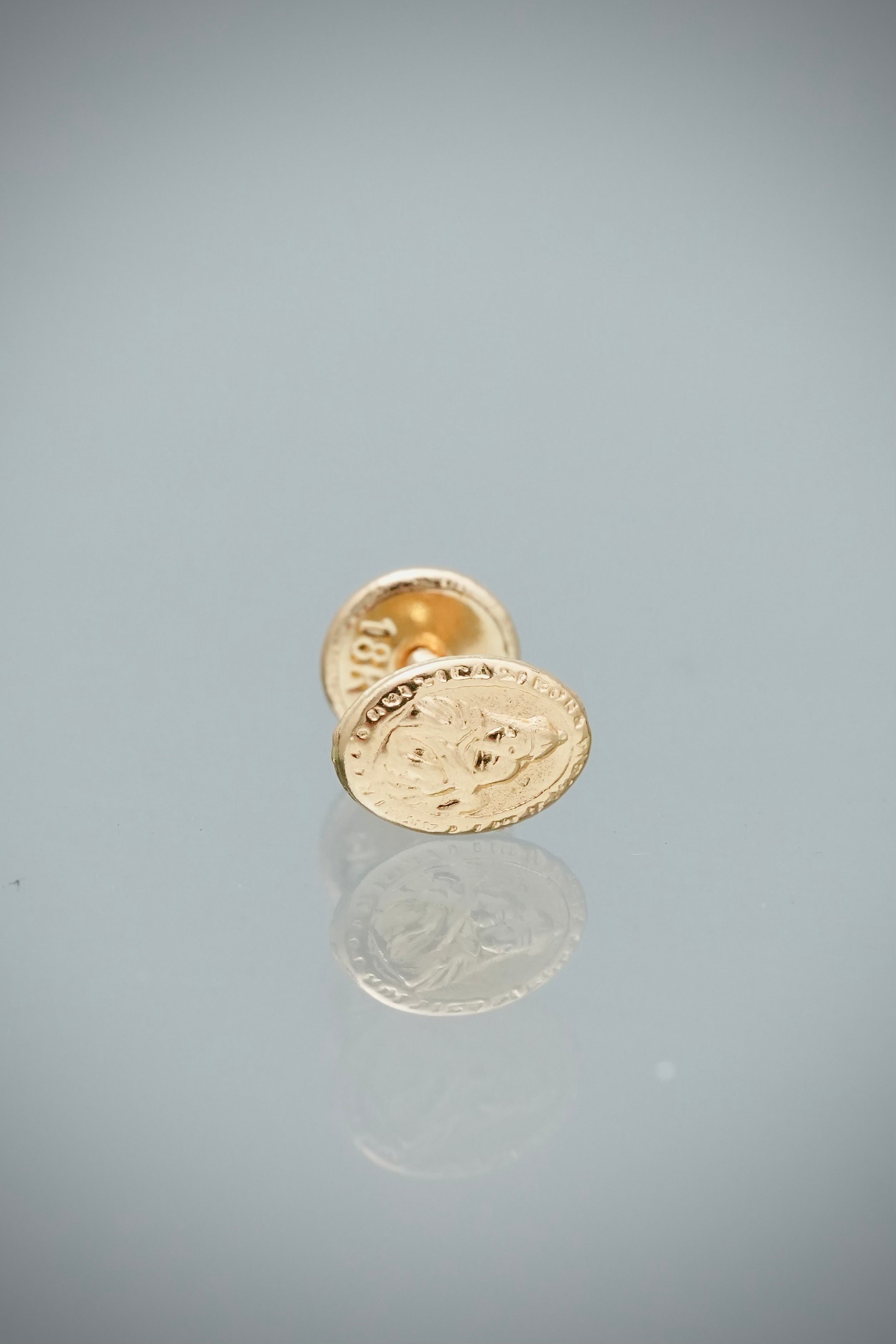 Unidad de topo virgen del carmen 0.3gr / Largo 0.7cm — Oro Amarillo