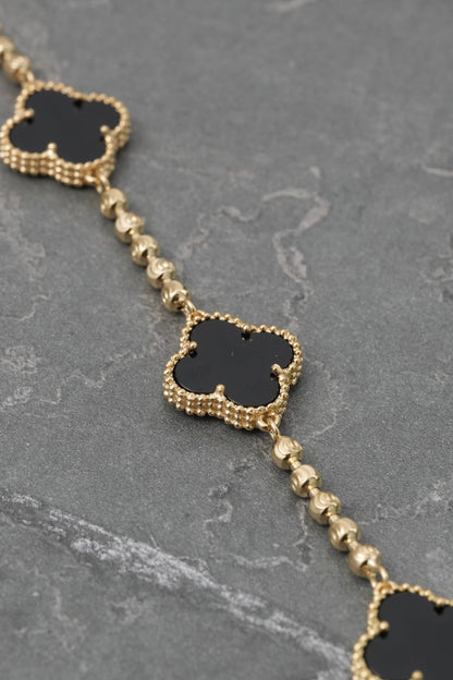 Pulso Lucky Clover Piedra Negra 9.75gr / 17.5cm / 14mm — Oro Amarillo