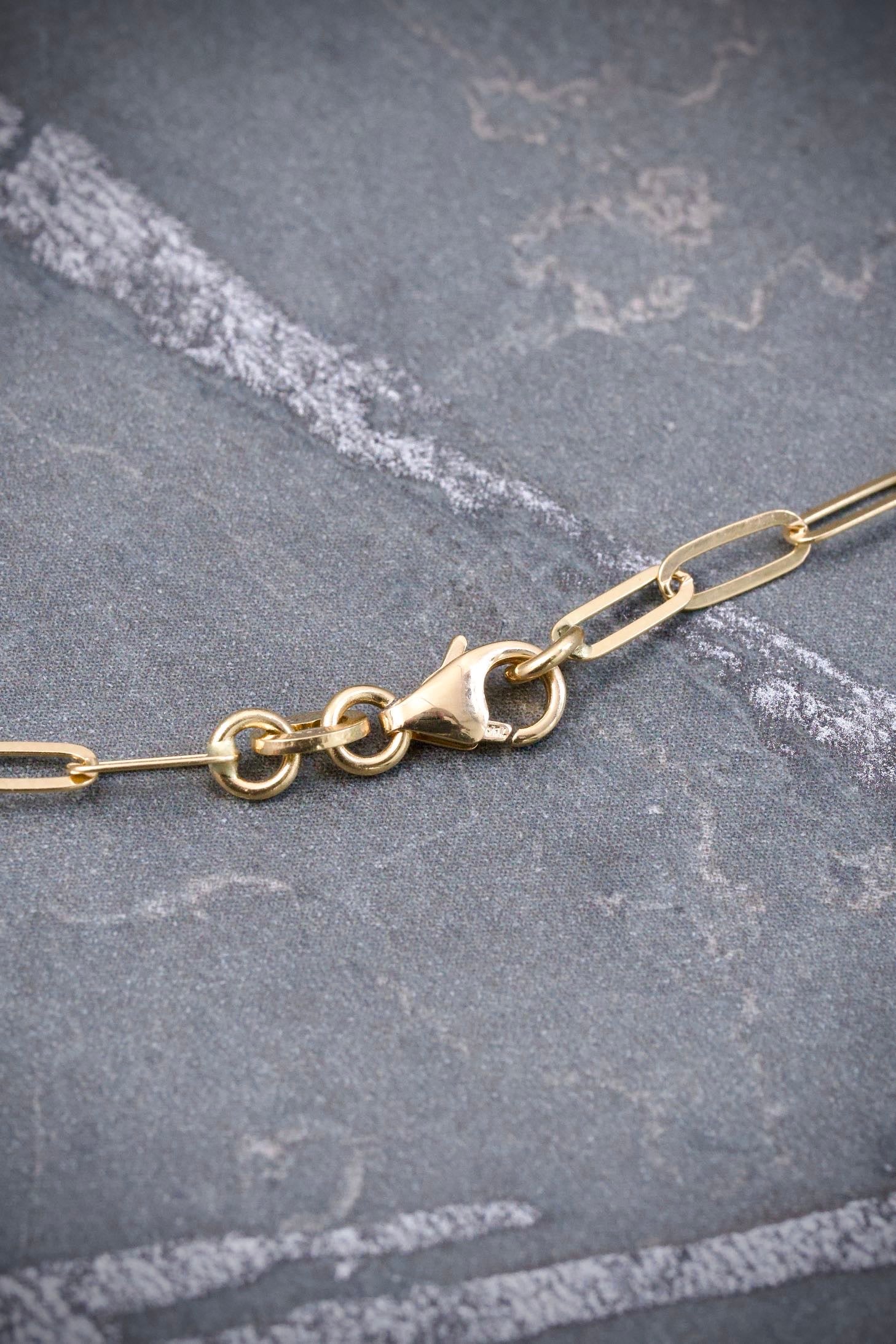 Cadena paper clip 3.3gr / Largo 50cm — Oro Amarillo