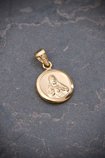 Dije corazon de jesus y virgen del carmen 0.6gr / Largo 1.8cm — Oro Amarillo